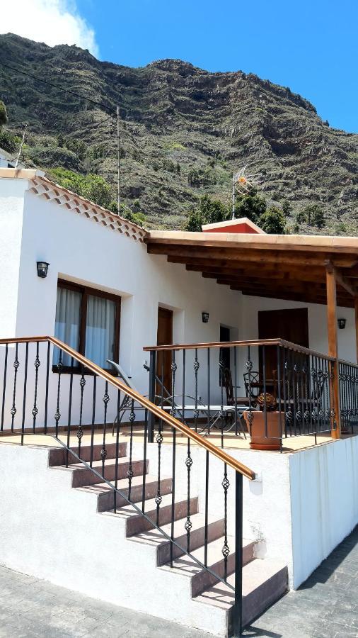 Casa La Sabina Roja 1 - Casa Con Impresionantes Vistas Sobre Hermigua Y El Mar Exterior photo